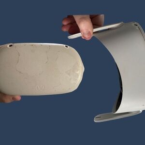 Meta Quest 2 VR Headset Facial Interface  - White- Parts Only As-Is